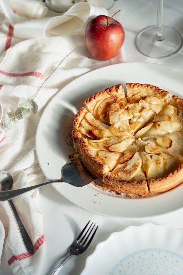 How to Elevate an Apple Pie with Caramelized Onions and Sharp Cheddar?